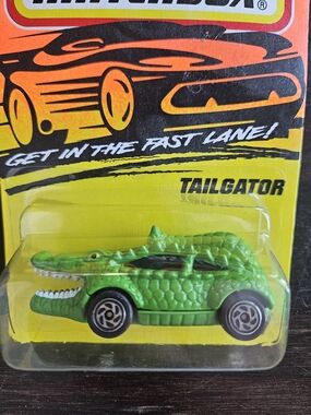 NWT 1994 Matchbox Tailgator